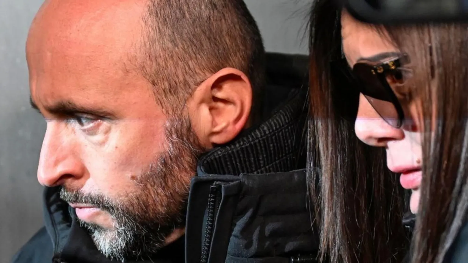 酒吧经营者雅克与杰西卡·莫雷蒂前往锡永接受检察官问讯